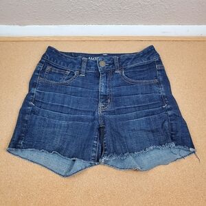 American eagle woman's shorts blue
Size 2